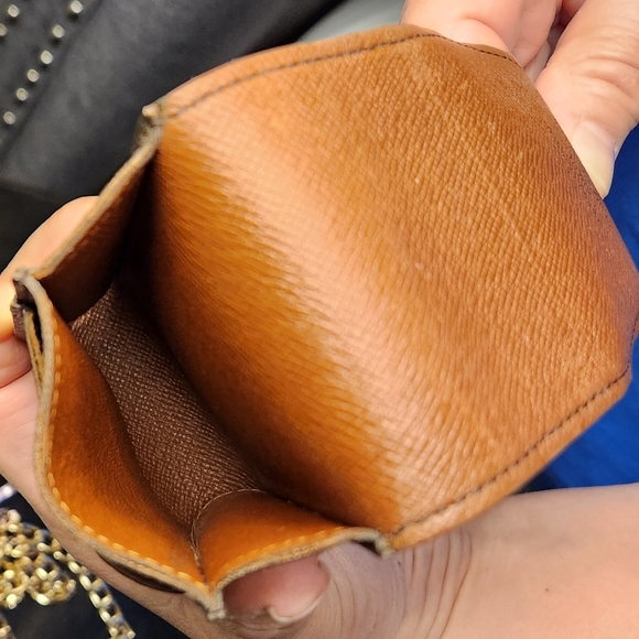 LOUIS VUITTON Etui Cigarette/Accessory Case Authentication #CT0026 - Picture 9 of 16